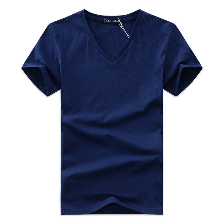 Allsidig menns slim fit T-skjorte med V-hals, egnet for både hverdag og fest.