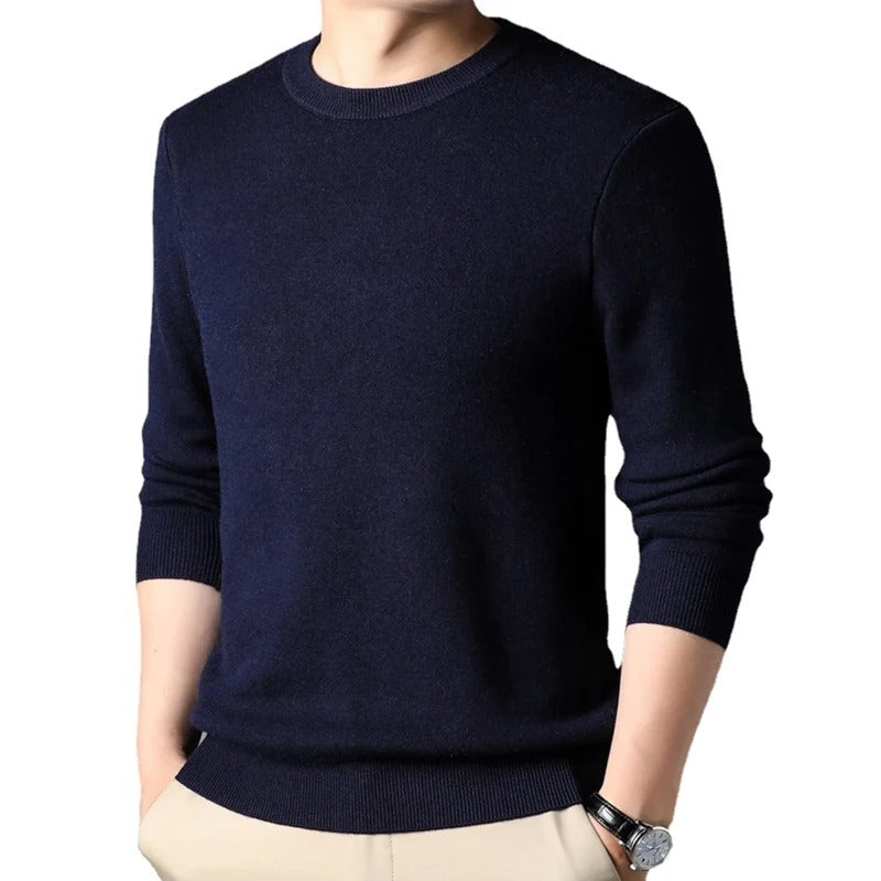 Stilren menns slimfit genser, varm ensfarget O-hals design for en polert casual stil.