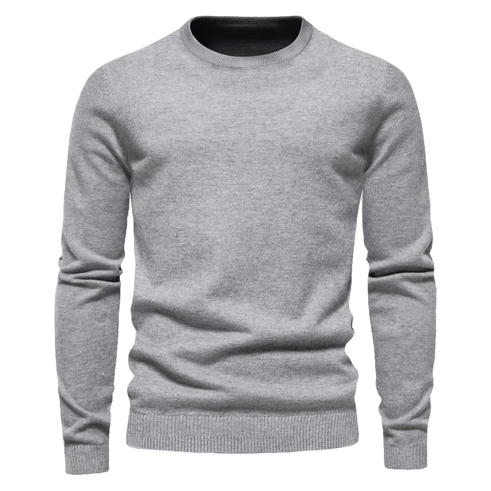Ensfarget menns slimfit genser med O-hals, varm og stilig for moderne herremote.
