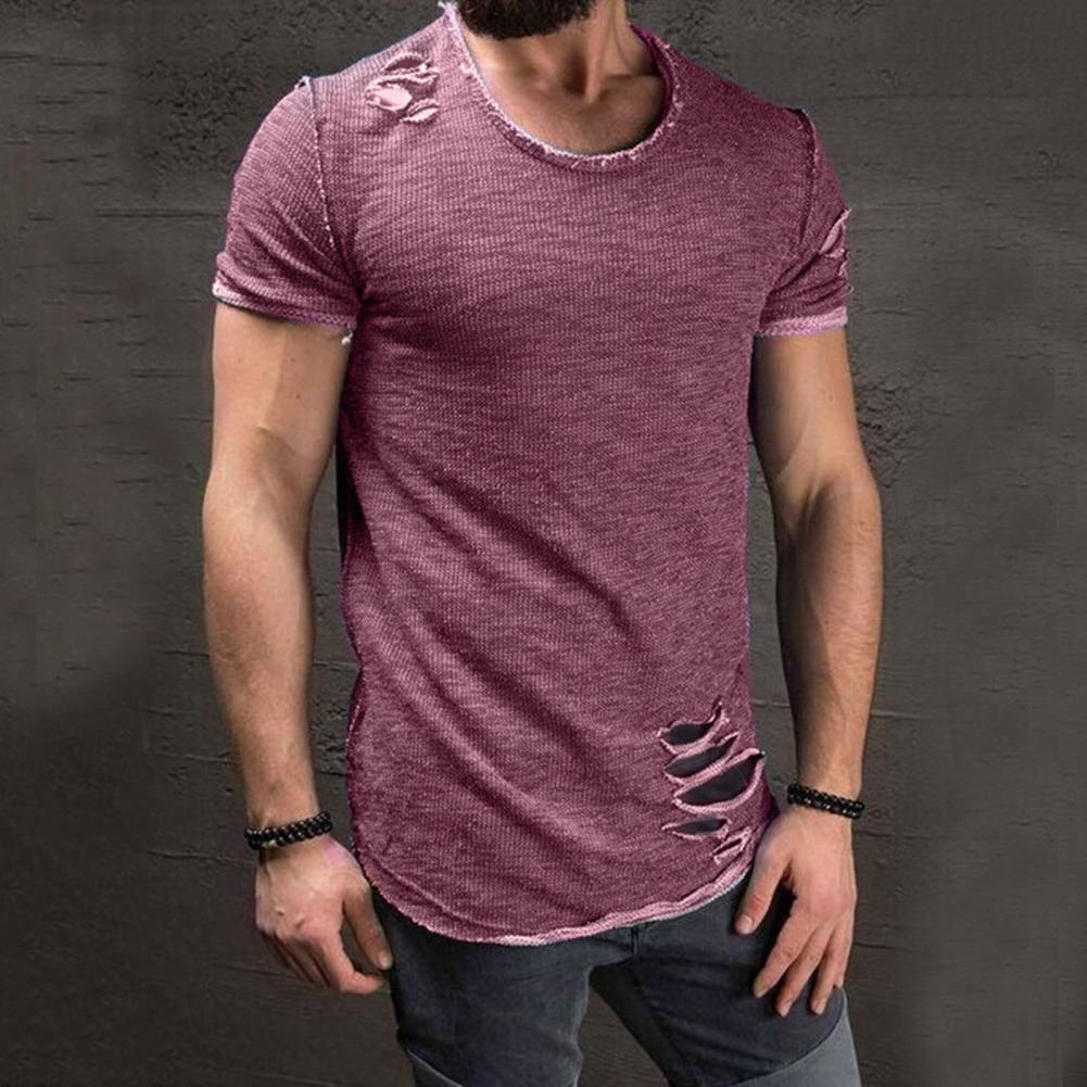 Luftig menns kort erm t-skjorte med strimlet tekstur og hulldesign. Komfortabel casual sommer mote.