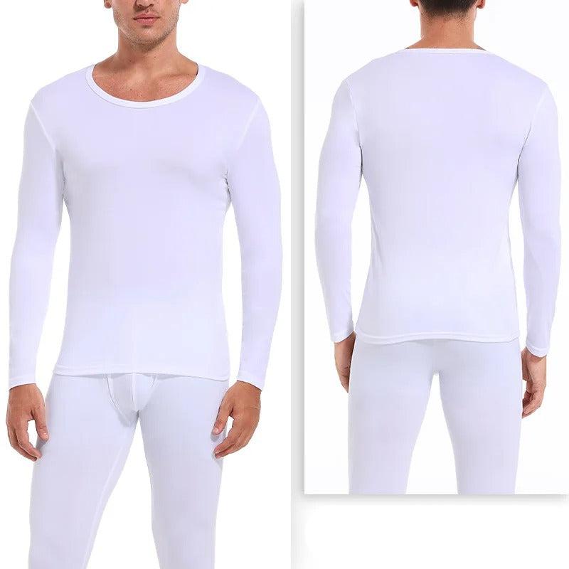 Nærbilde av stoffet på menns termosett, viser myk, pustende tekstur for ekstra komfort og varme.