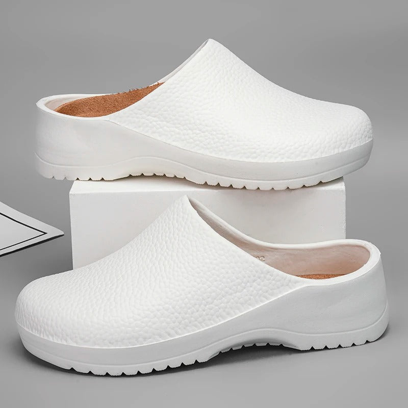 Komfortable og vanntette slip-on sko for menn, lettvekt design ideell for hage og jobb.