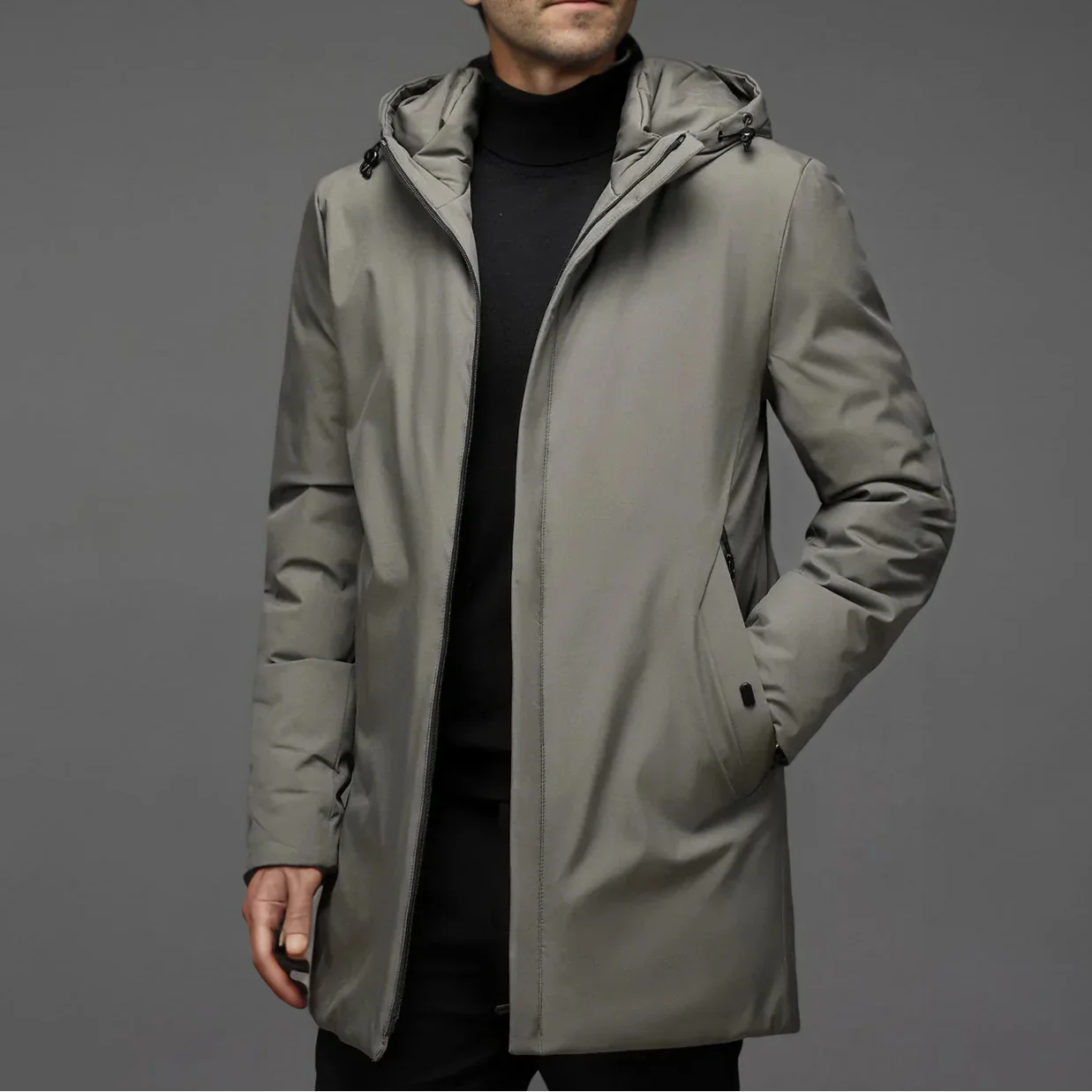 Stilfull herrejakke, varm vinterparkas i slank design. Ideell for kaldt vær og urban bruk.