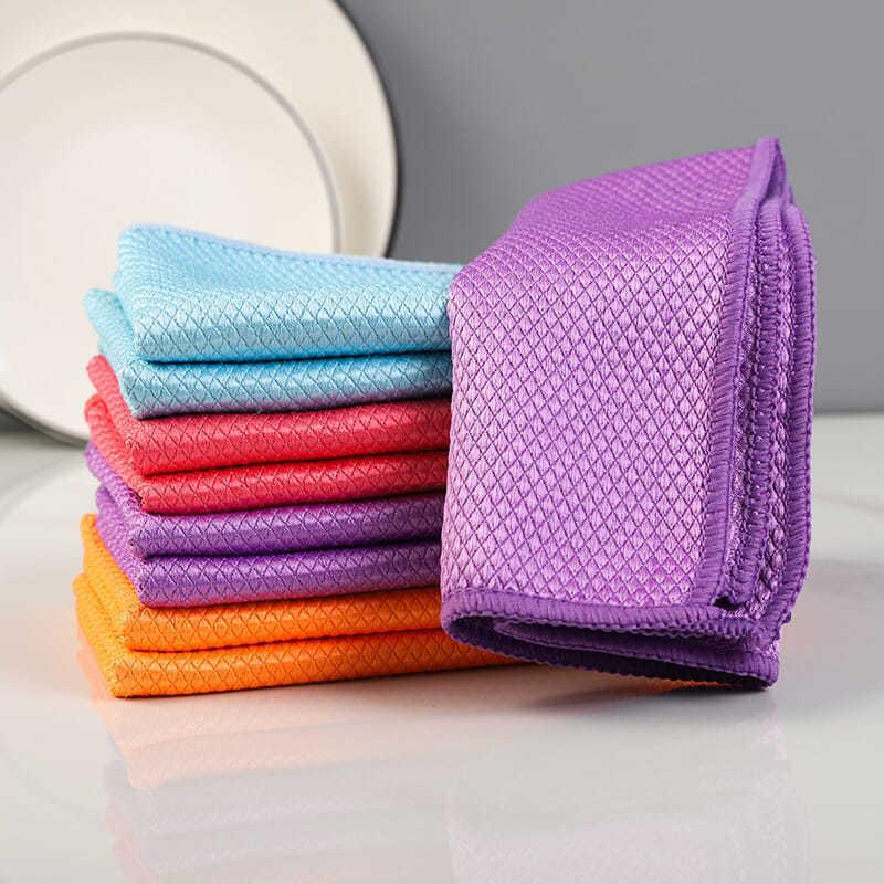 "Mikrofiber rengjøringsklut 5 stk i lyse farger, perfekt for glasspolering, uten merker, 30x40 cm størrelse."