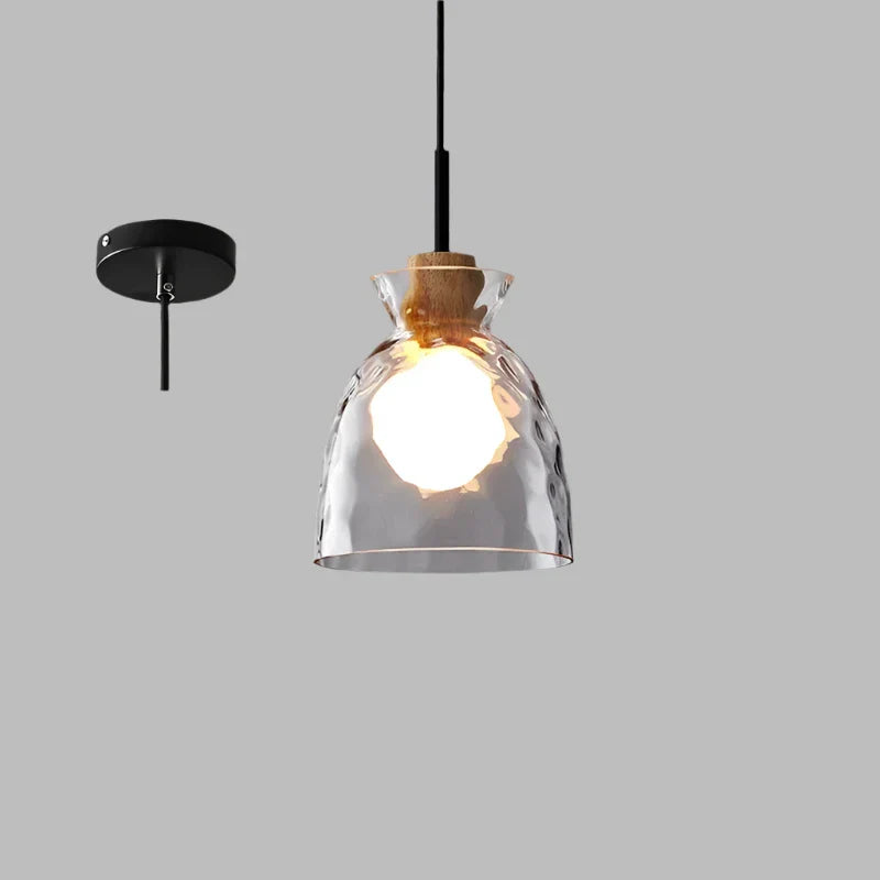 "Minimalistisk Art Ripple glasspendellampe med japansk design og treoppheng, perfekt for moderne interiør."