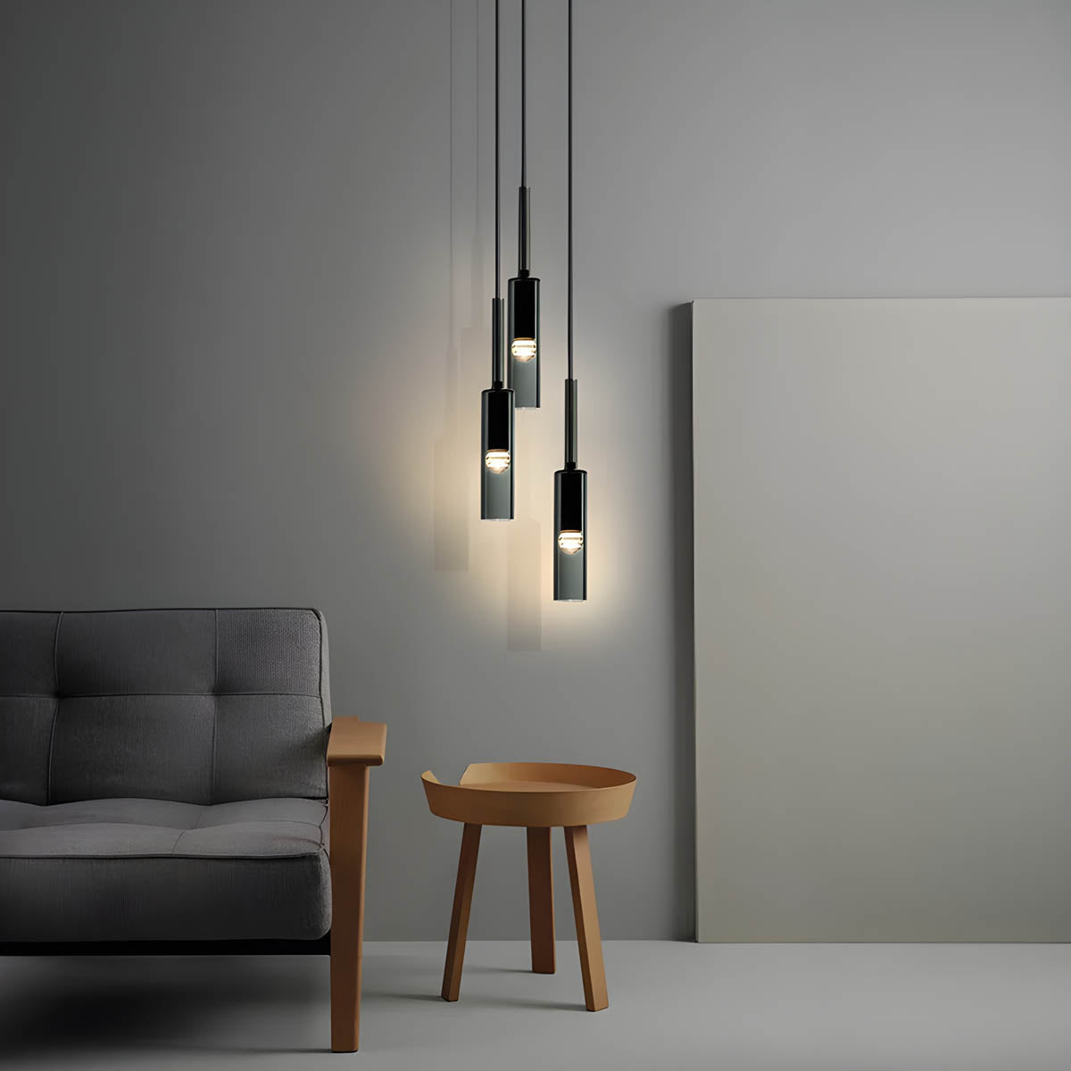 "Minimalistisk krystallpendellampe i moderne stil med jern- og glassmaterialer, skaper en varm og innbydende atmosfære."