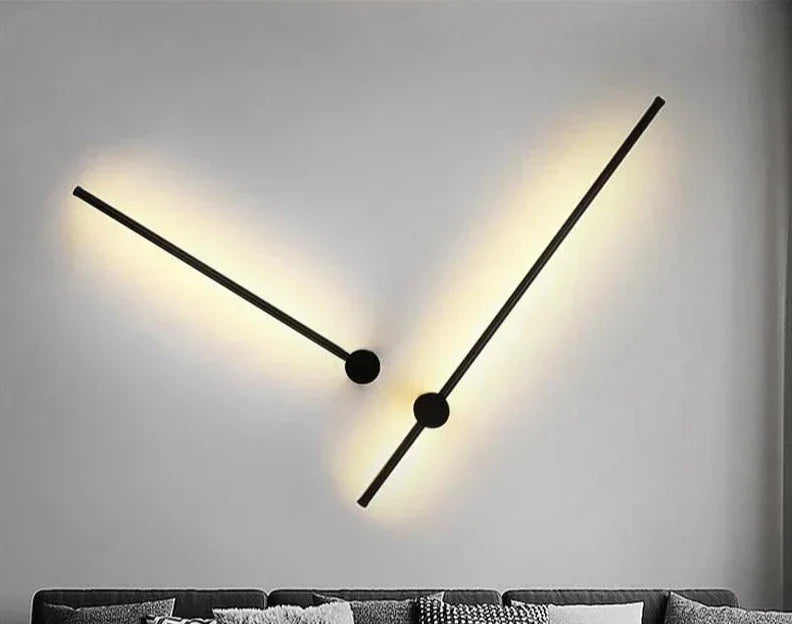 Minimalistisk vegglampe i moderne design. Elegant LED belysning for stue og soverom.
