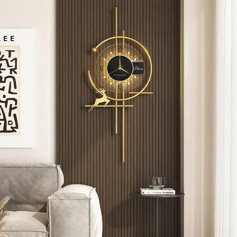 Kunstnerisk metallklokke, enkel og stilren, for å forbedre ethvert interiørdesign