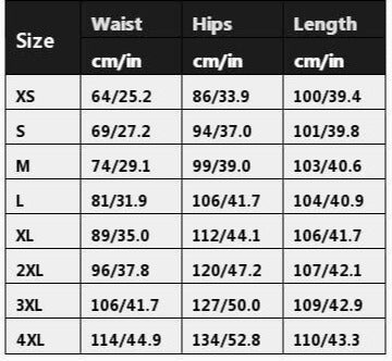 Detalj av den bootcut benåpningen på herrejeans, designet for å passe over sko