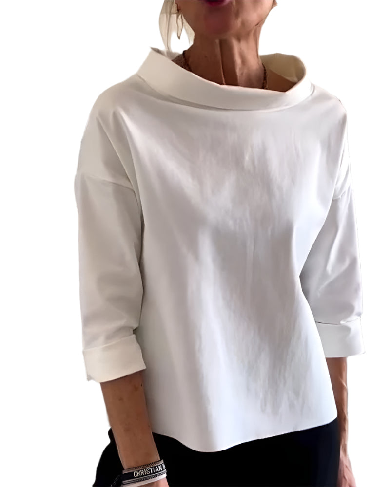 Moderne damebluse med høy krage. Elegant og pustende topp for kvinner, perfekt for hverdag.