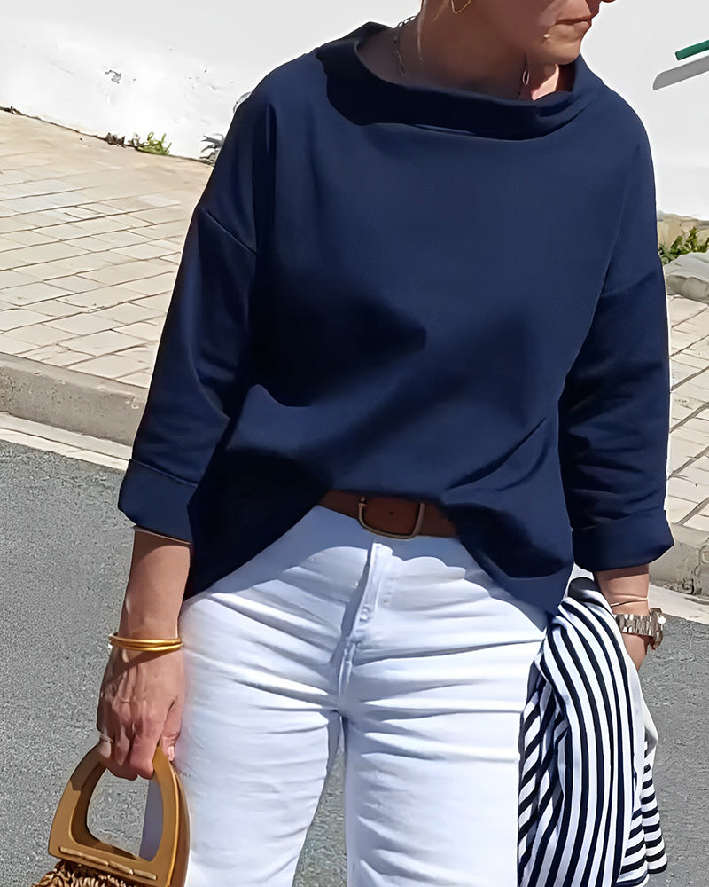 Vår/sommer dame topp. Elegant kvinnebluse med moderne høy krage, pustende og komfortabel for fest.