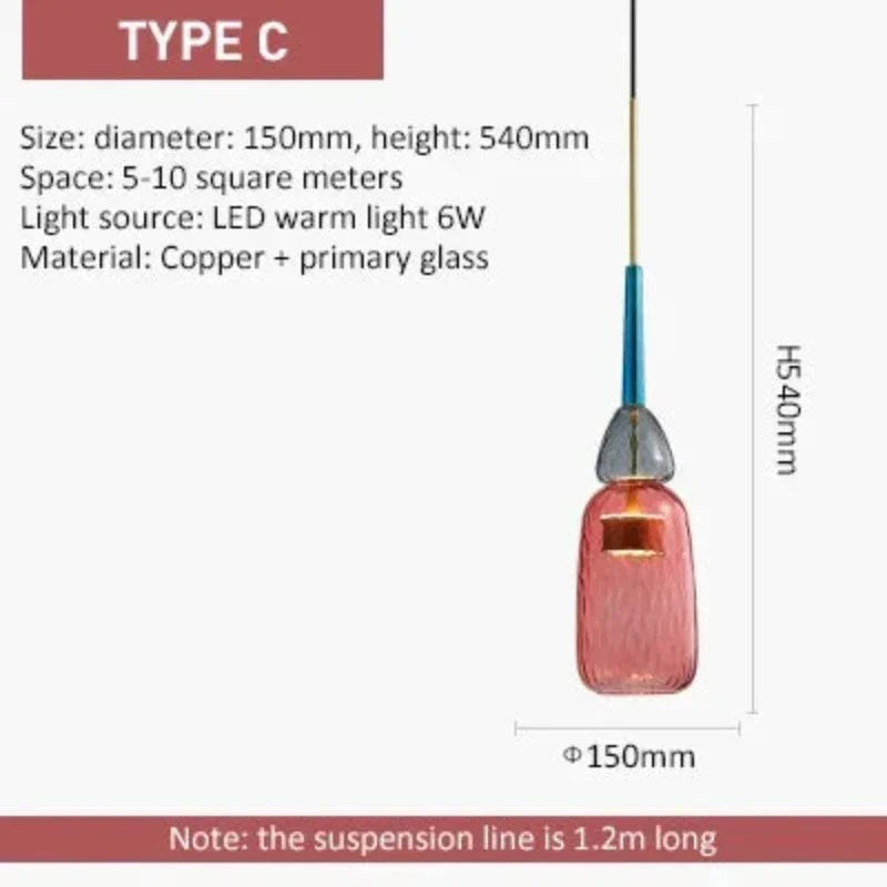 LED-hengelampe i moderne stil med fargerikt glass. Perfekt som designlampe for spisestue og stue.