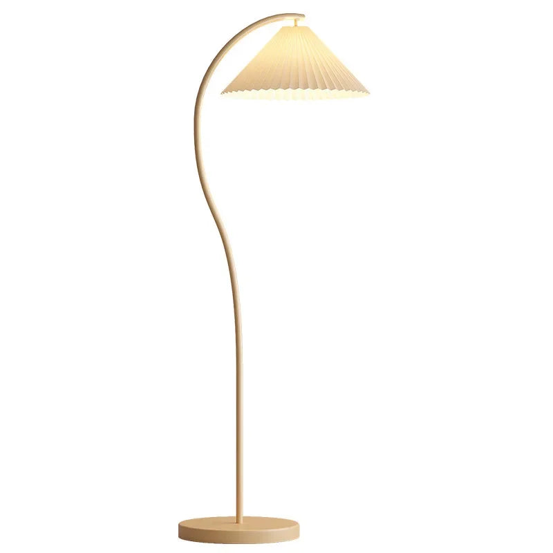 "Moderne justerbar LED-gulvlampe i stoff med elegant plissédesign, gir sofistikert stemningsbelysning i hjemmet ditt."