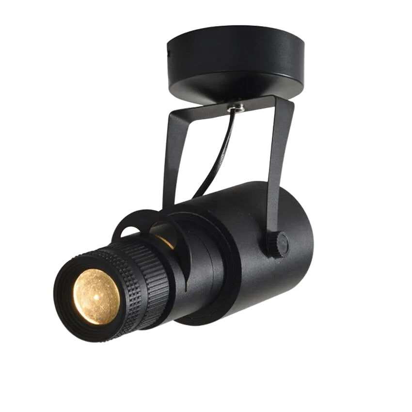 Moderne justerbar LED-spotlight for takbelysning. Energieffektiv innendørs lampe med dimbar funksjon.