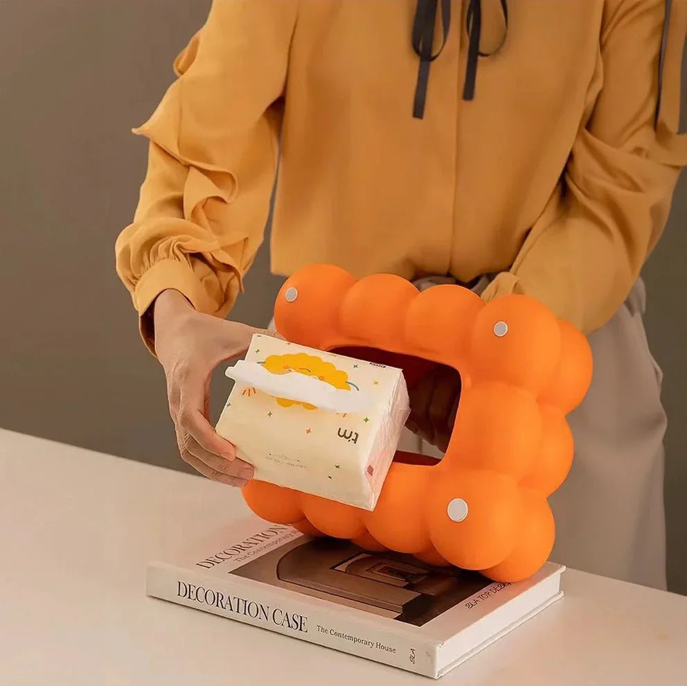 Tidløs keramisk vevsboks. Funksjonell oppbevaring som passer utmerket som gave til den stilbevisste.