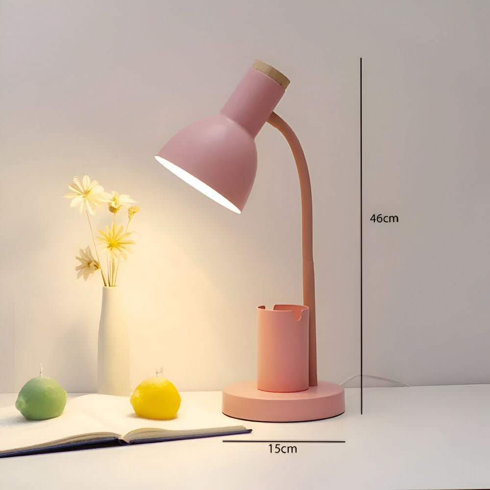 Moderne LED-bordlampe med justerbart leselys og praktisk penneholder, ideell for kontoret.