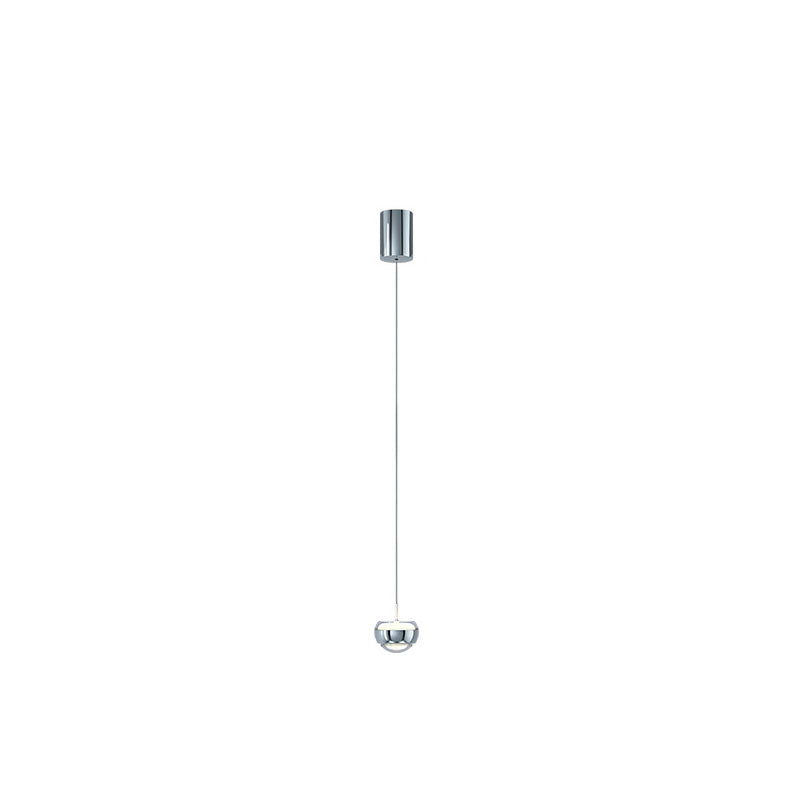 "Moderne LED-pendel med minimalistisk halvsirkel, avgir innbydende lys. Perfekt for spisestue og soverom."