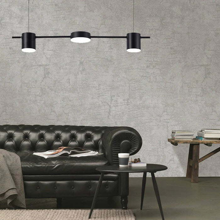 Moderne aluminiums pendellampe med LED-lys, skaper et innbydende stemningslys i ethvert rom.