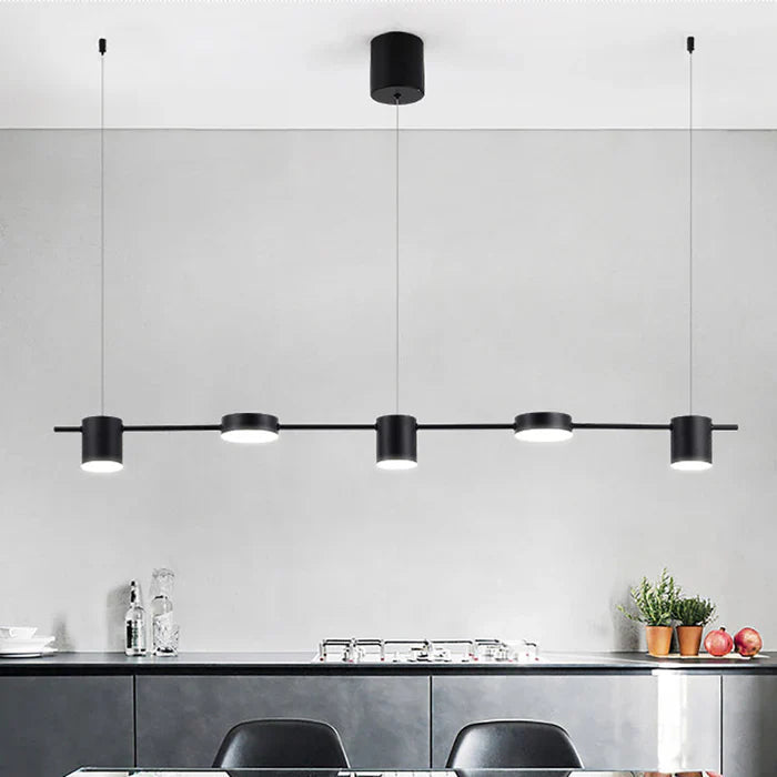 Svart LED pendellampe i minimalistisk aluminiumsdesign, ideell som moderne taklampe i hjemmet.