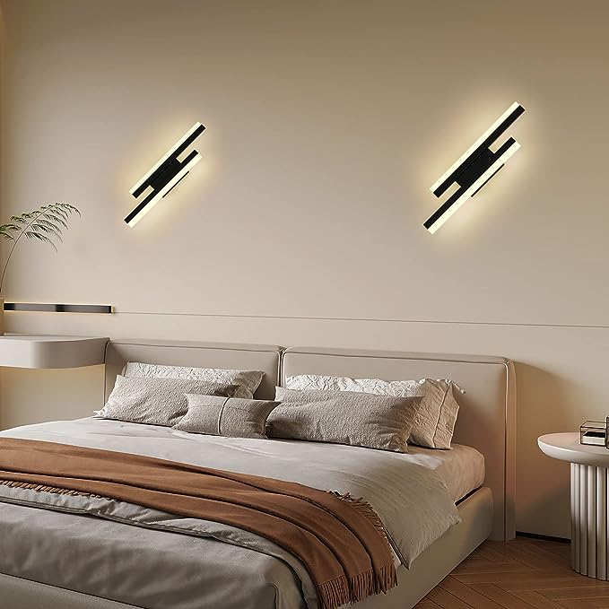 Nærbilde av moderne LED vegglampe, fremhever minimalistisk design og lyskvalitet.