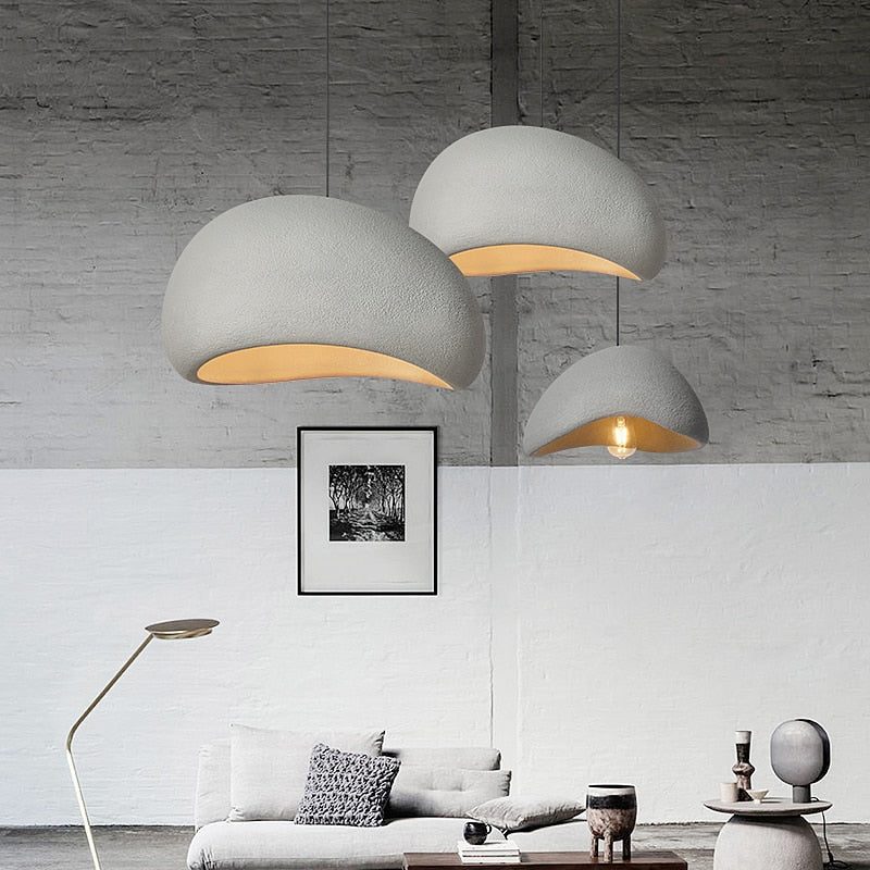 Elegant taklampe med LED-lys, perfekt for moderne interiør og funksjonell belysning.