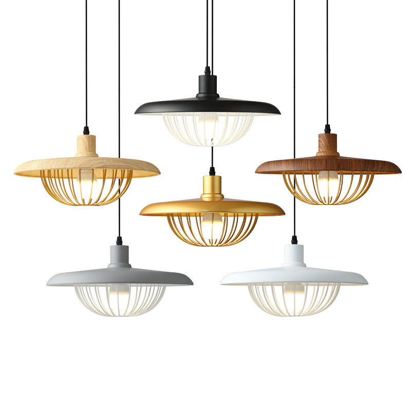 "Moderne pendellampe i imitasjon av trekorn med justerbar ledning og nordisk design, flere fargevarianter."