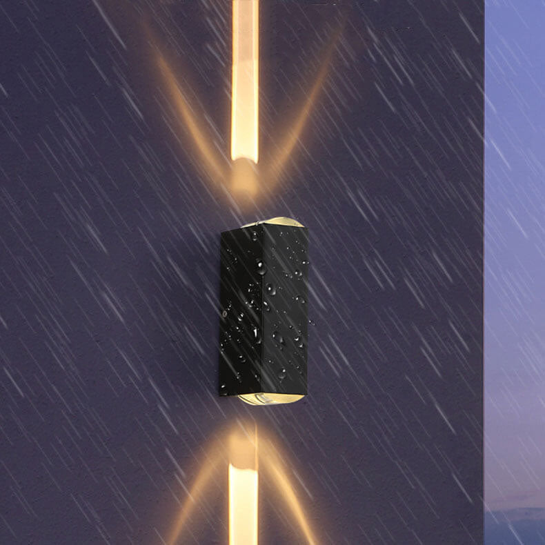 Utendørs LED-lampe for veggmontering, moderne design og energieffektiv løsning uterommet.