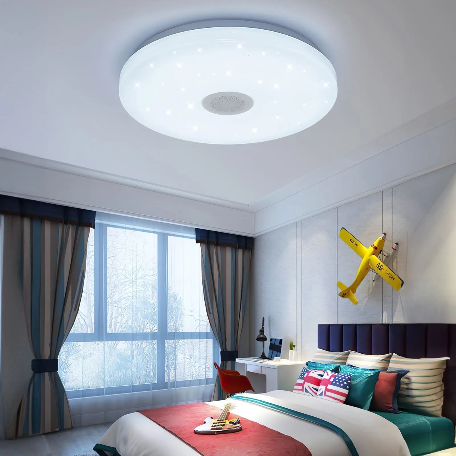 "Moderne RGB-LED-taklampe med justerbar fargekontroll for smart belysning i stilig design, lett styrt med app"