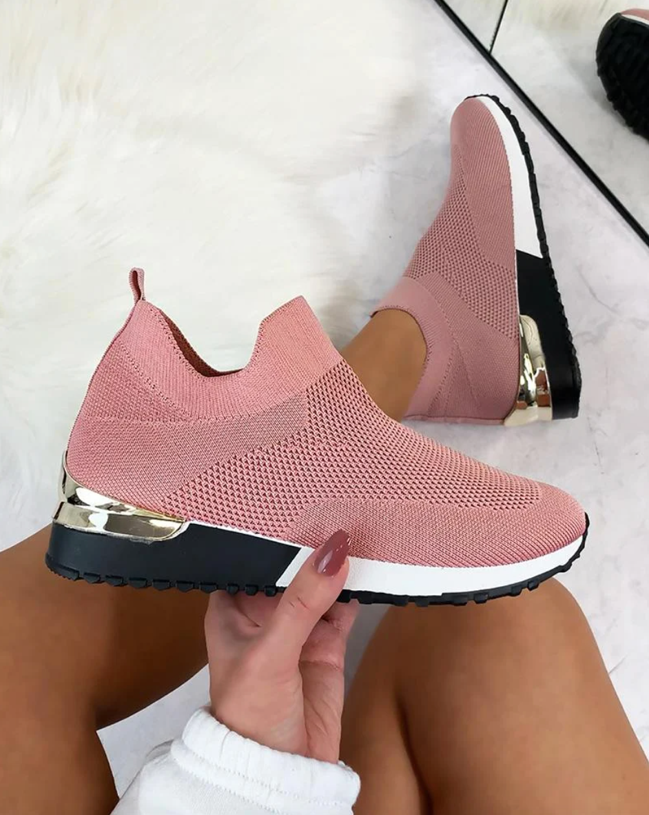 Chic kvinner joggesko med slip-on funksjon og moderne stil, gir optimal komfort for hele dagen.