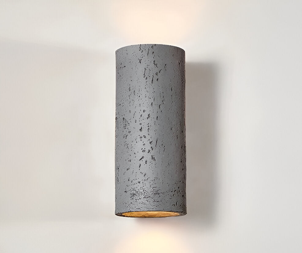 Svart minimalistisk LED vegglys, energieffektivt og perfekt for moderne interiør.