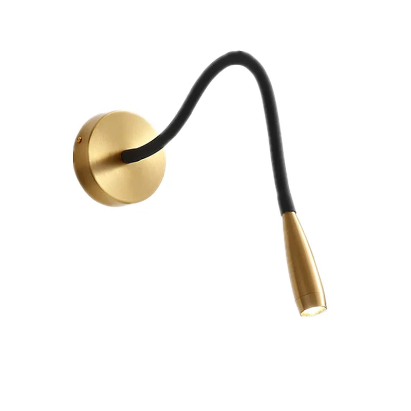 Moderne svart LED-vegglampe med justerbar arm, perfekt som leselampe i soverom eller stue.