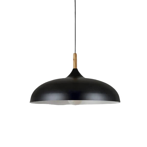 Moderne taklampe i skandinavisk design med rene linjer, perfekt for stuen eller soverommet.