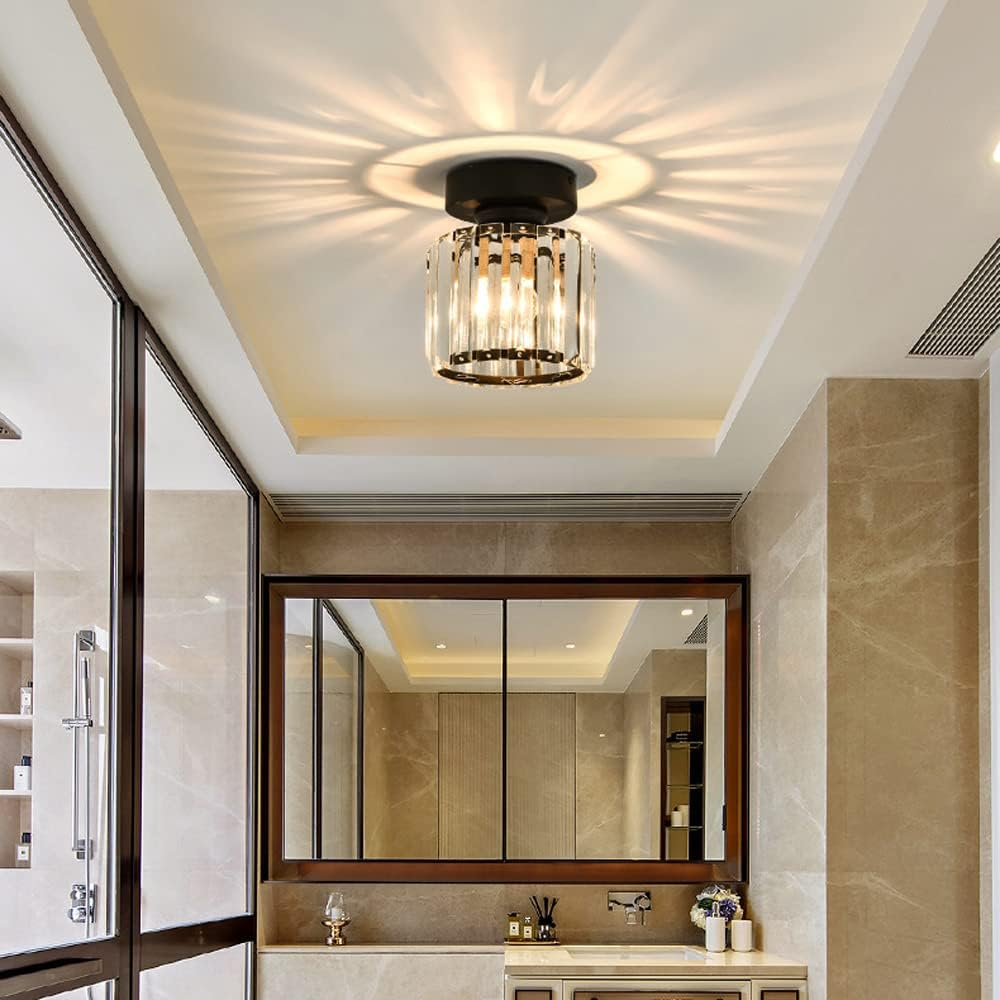 Eksklusiv taklampe, moderne design med glitrende lys; for en stilfull stue.