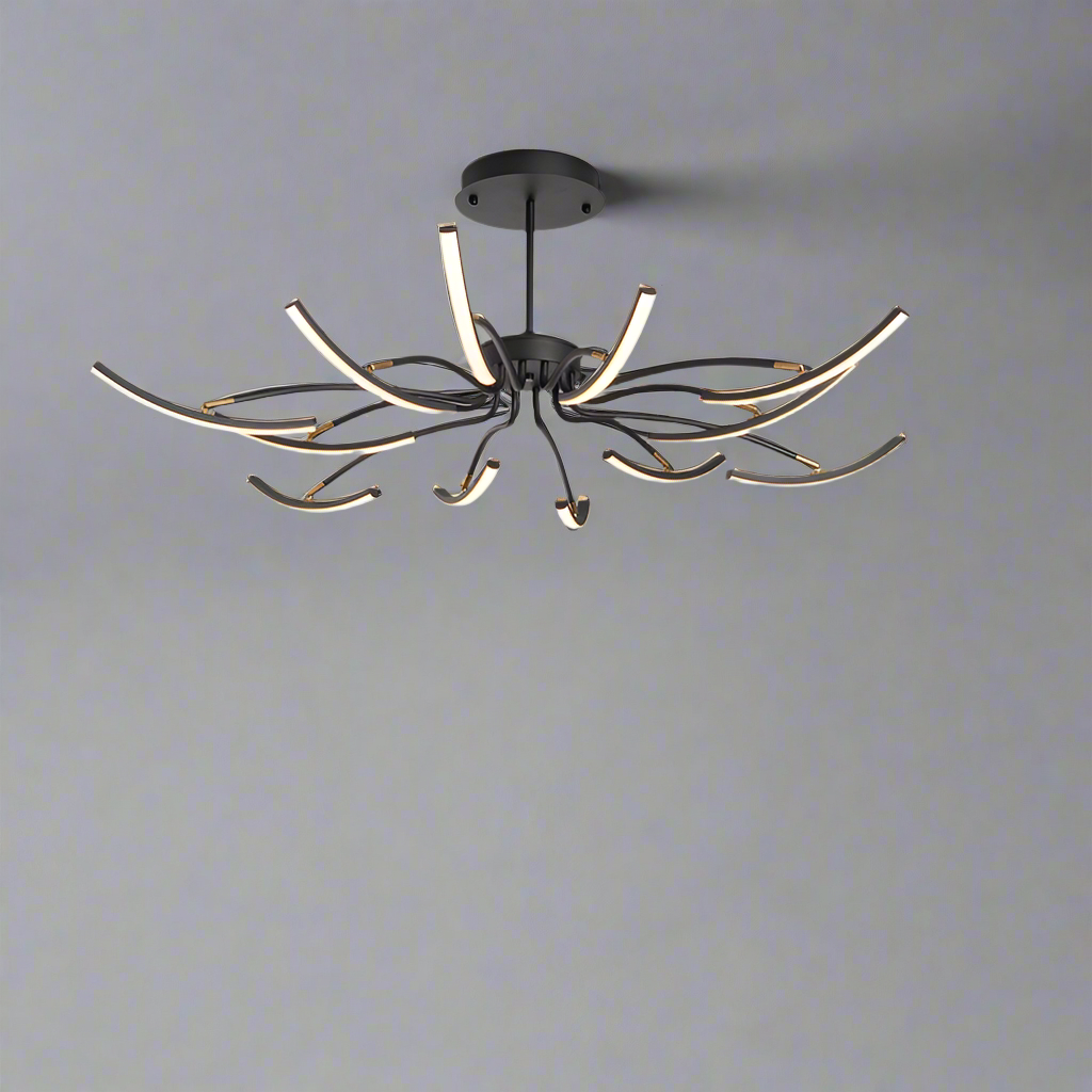 "Moderne taklampe med luster design og LED-lys, elegante gull- og svartdetaljer. Tilgjengelig i 8 og 12 armer."