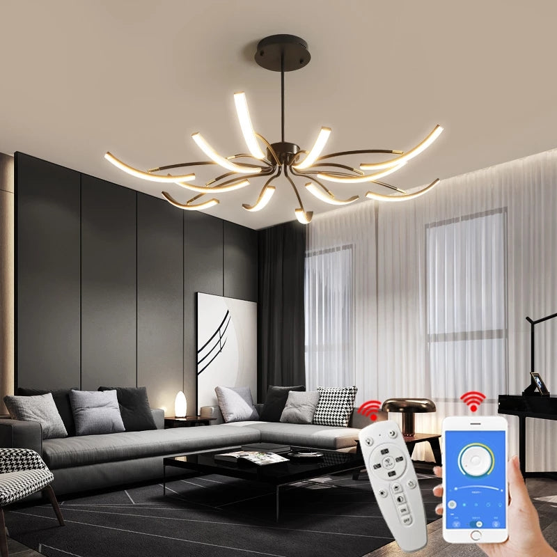 "Moderne taklampe med luster design og LED-lys, elegante gull- og svartdetaljer. Tilgjengelig i 8 og 12 armer."