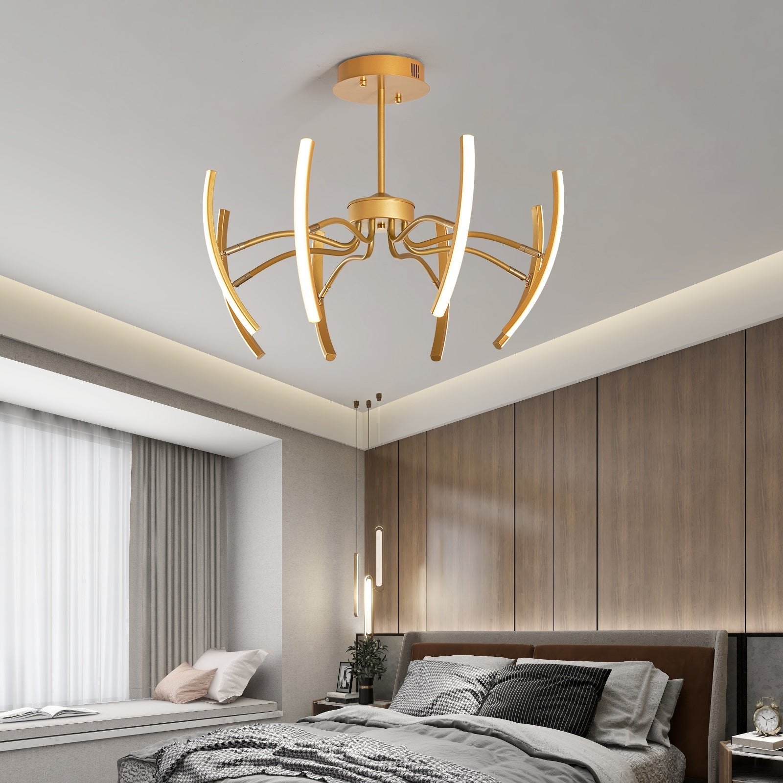 "Moderne taklampe med luster design og LED-lys, elegante gull- og svartdetaljer. Tilgjengelig i 8 og 12 armer."