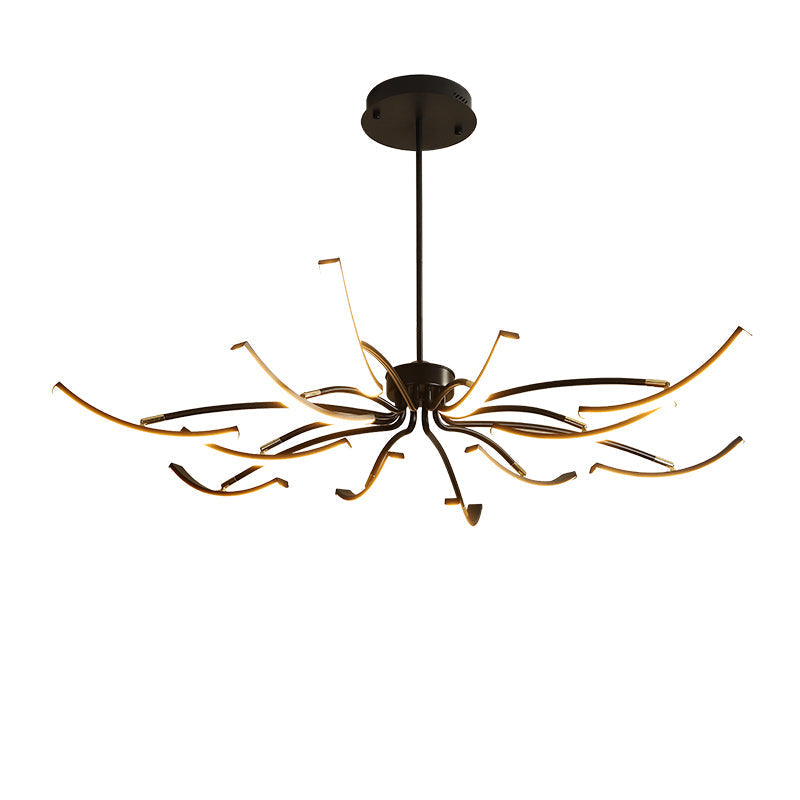 "Moderne taklampe med luster design og LED-lys, elegante gull- og svartdetaljer. Tilgjengelig i 8 og 12 armer."
