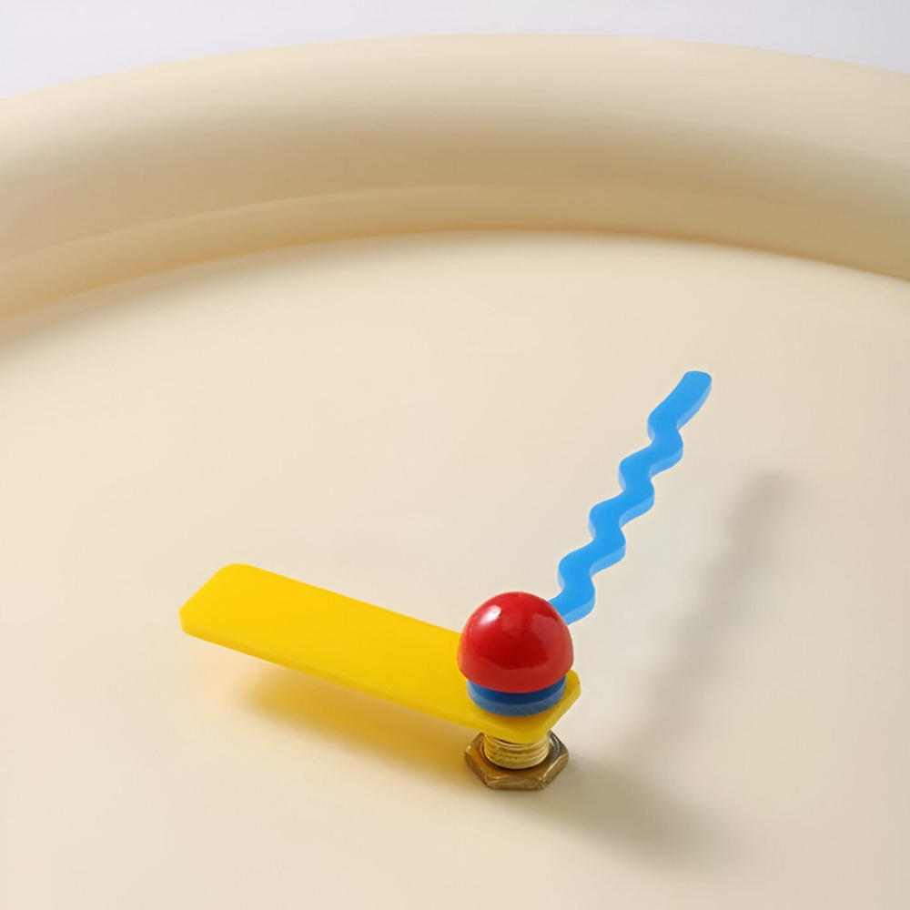 30 cm fargerik veggklokke. Ideell moderne klokke for kontor eller soverom.