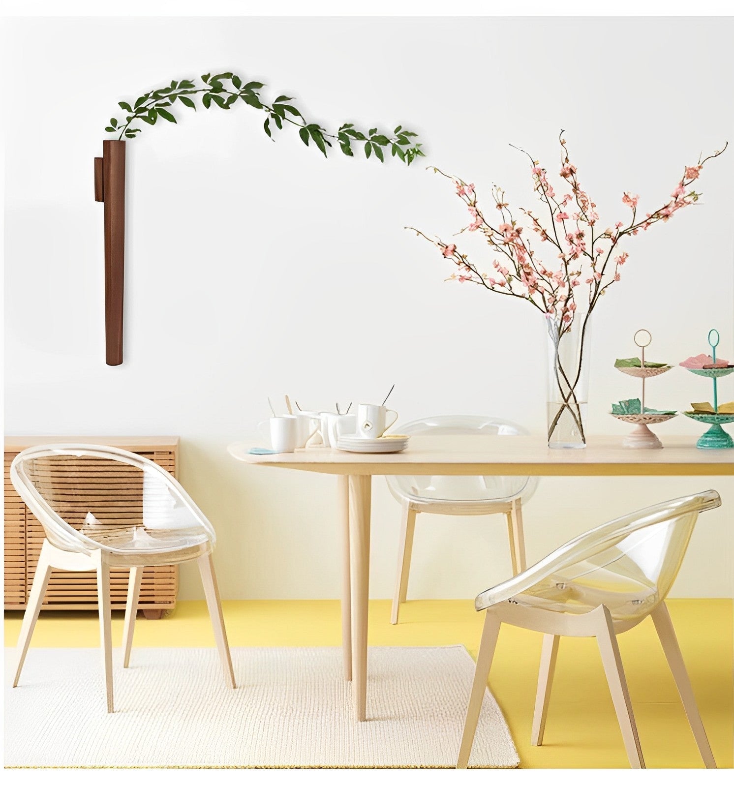 Hjemmedekorasjon med hengende veggvaser for blomster, moderne veggkunst