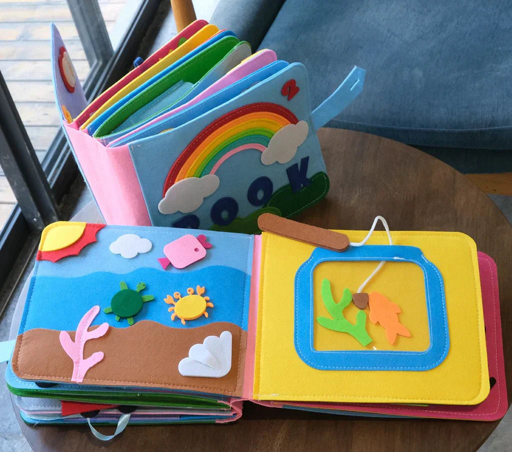 Hele den blå Montessori aktivitetsboken for barn, fylt med eventyr og læringsaktiviteter