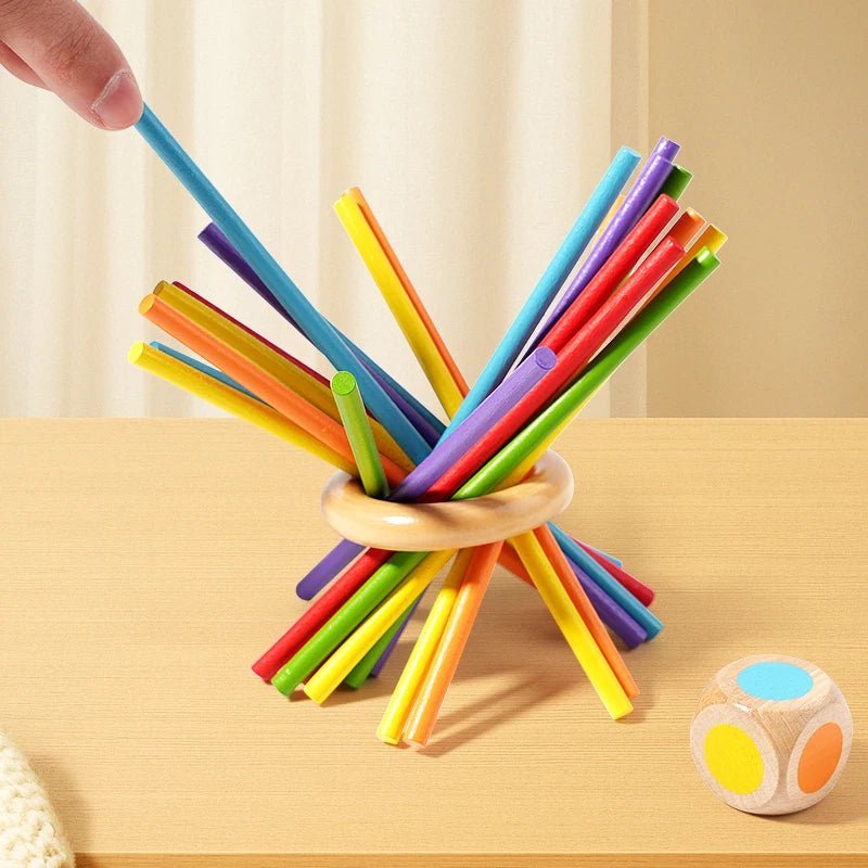 Nærbilde av Montessori tellestenger som viser fargerike trepinner og nummererte blokker for matte.