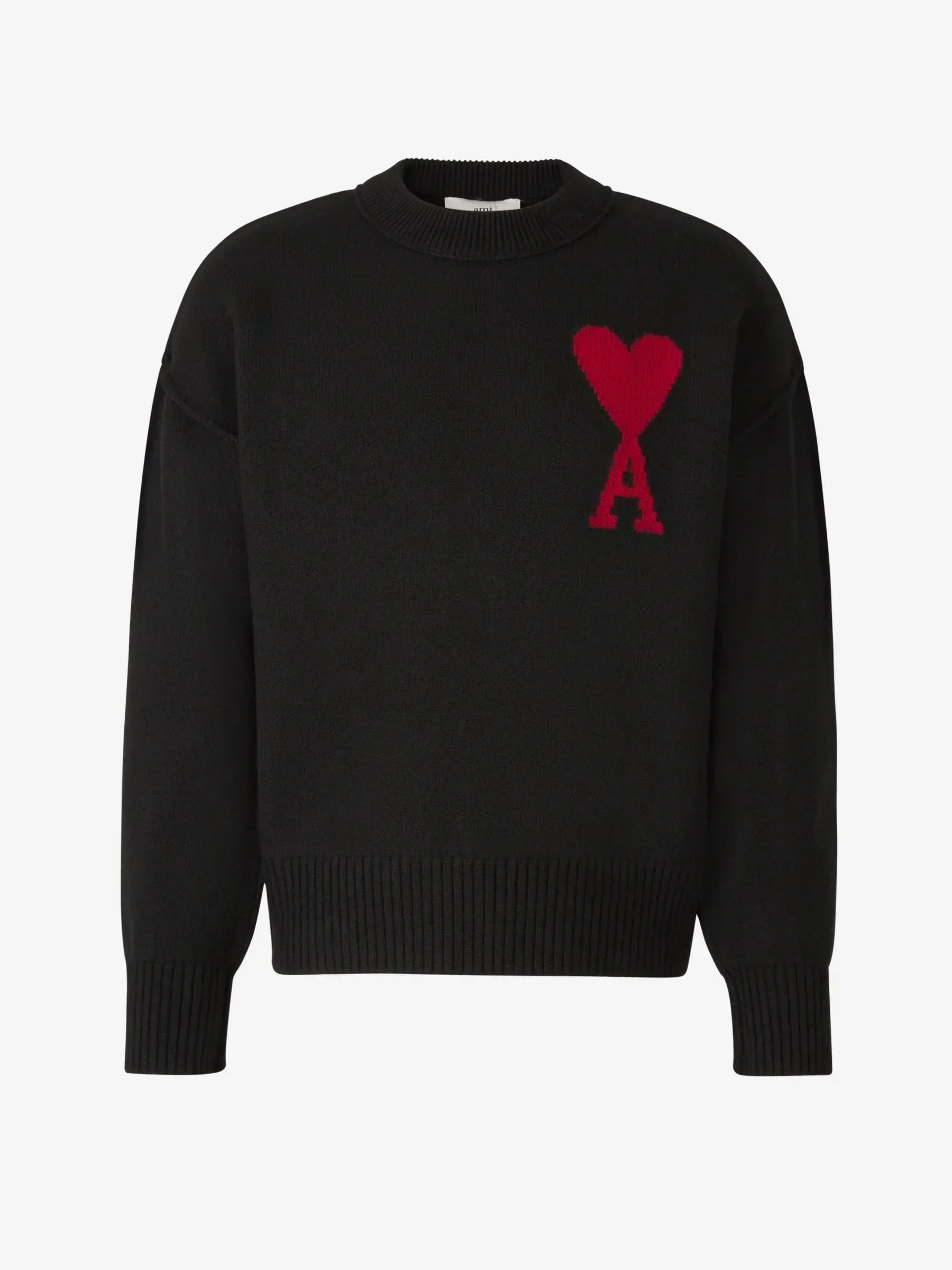 Myk, brodert hjertegenser for kvinner, stilfullt design med delikate hjertebroderi, passer til jeans eller skjørt.