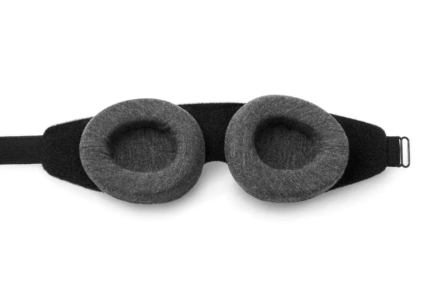 Komfortabel sovemaske på person, sikrer full mørklegging og avslapning for bedre søvnkvalitet.