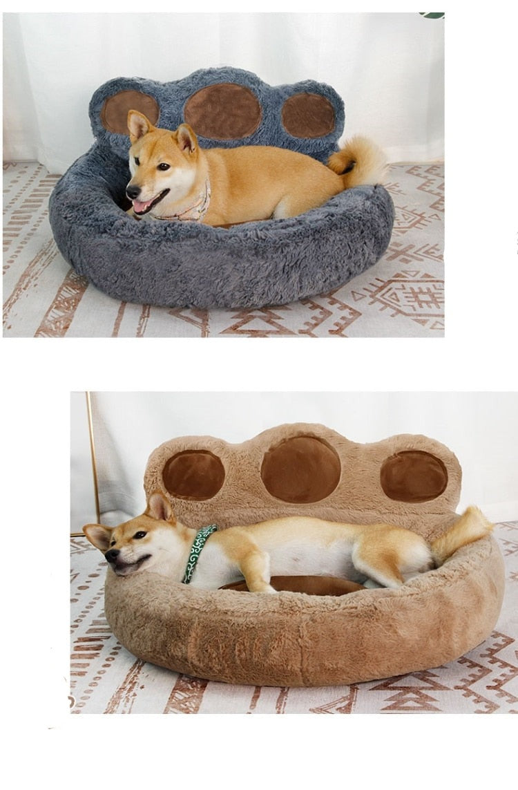 Stilfull poteformet kjæledyrseng i mykt materiale, ideell for kos. Hundeseng/katteseng.