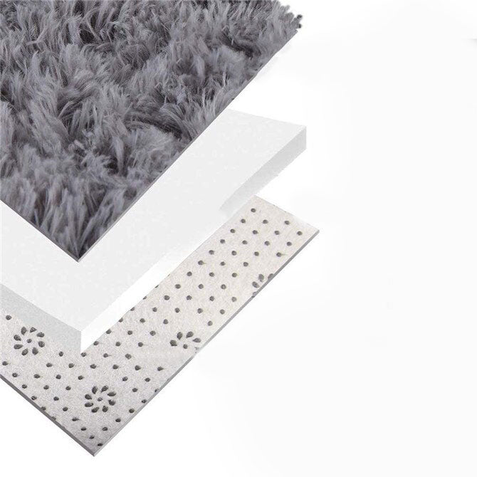 Nordisk geometrisk teppe i moderne design, ideelt for stue eller soverom. Mykt og stilfullt polyester gulvteppe.