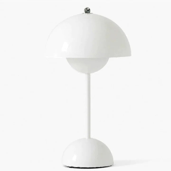 Hvit liten bordlampe i nordisk design, soppform, perfekt for koselig belysning