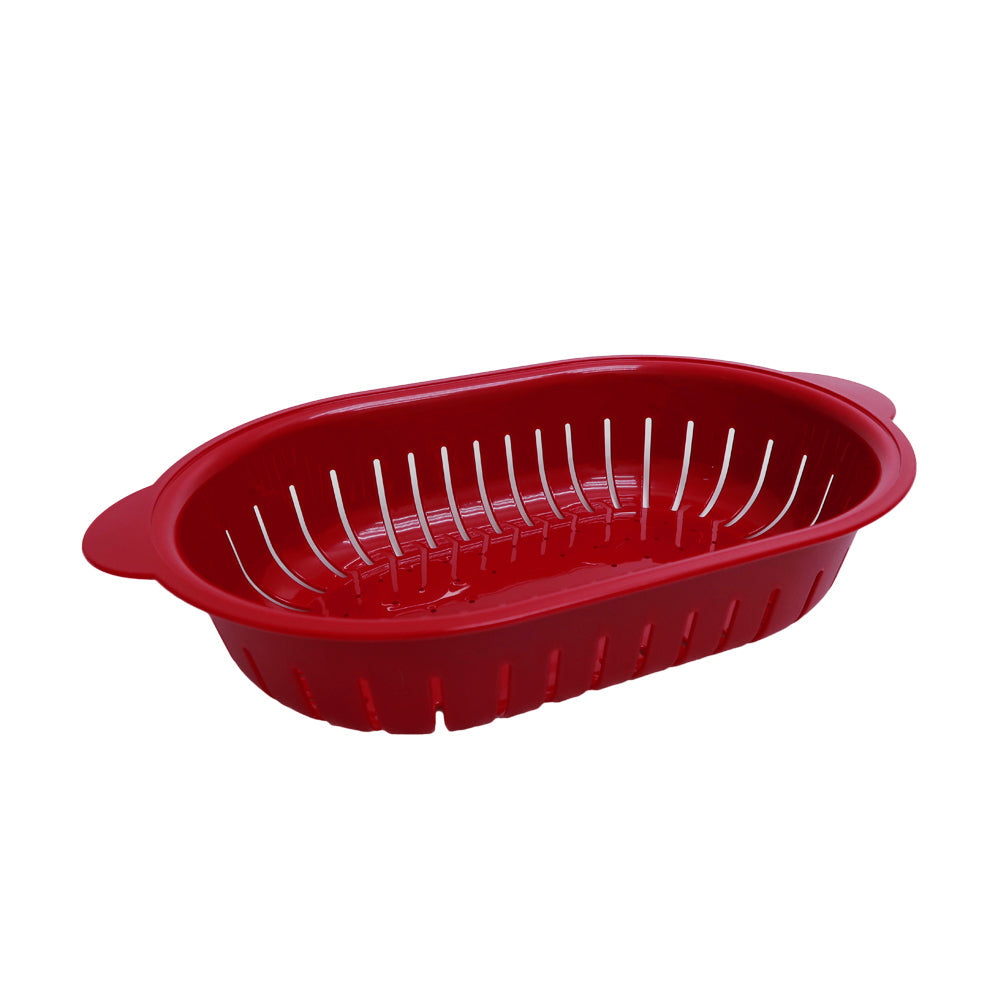 "Oval hvit server med sil, 2.0L kapasitet, ergonomisk håndtak, ideell for moderne kjøkken. Perfekt for servering og drenering