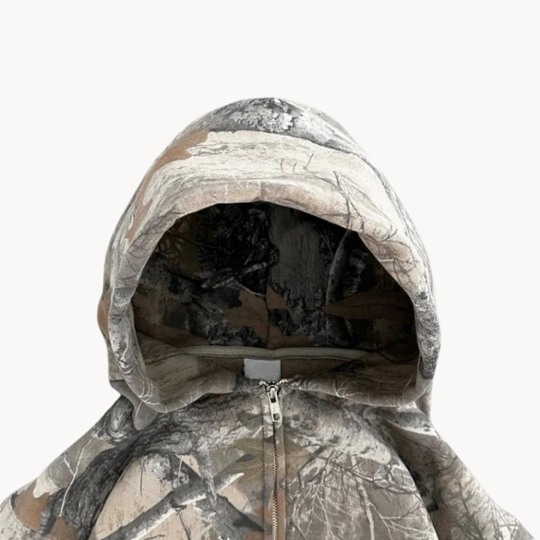 Trendy herre oversized kamuflasje hoodie, perfekt for en avslappet og stilig vår-look.