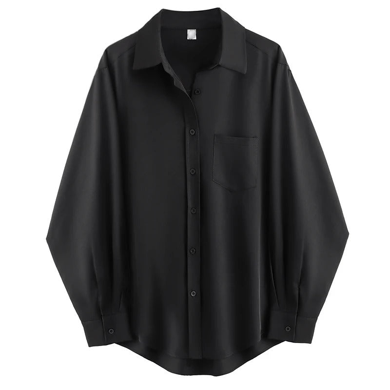 Komfortabel oversized langermet skjorte til kvinner, perfekt for en avslappet, men stilfull look.