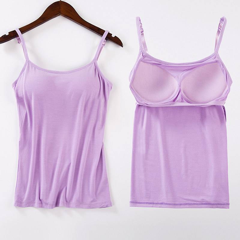 Moderne polstret tanktopp for kvinner, med cami-stil for optimal komfort og bruk.